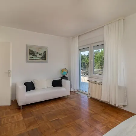 וילה Mary 1425 *