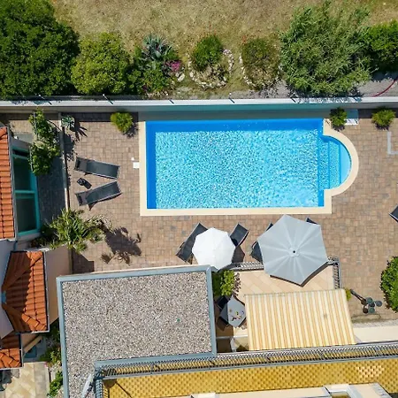 Mary 1425 יאדראנובו